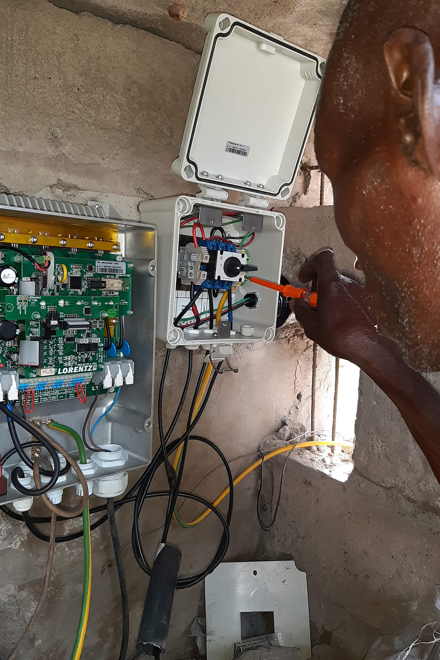 Repair solar power pump