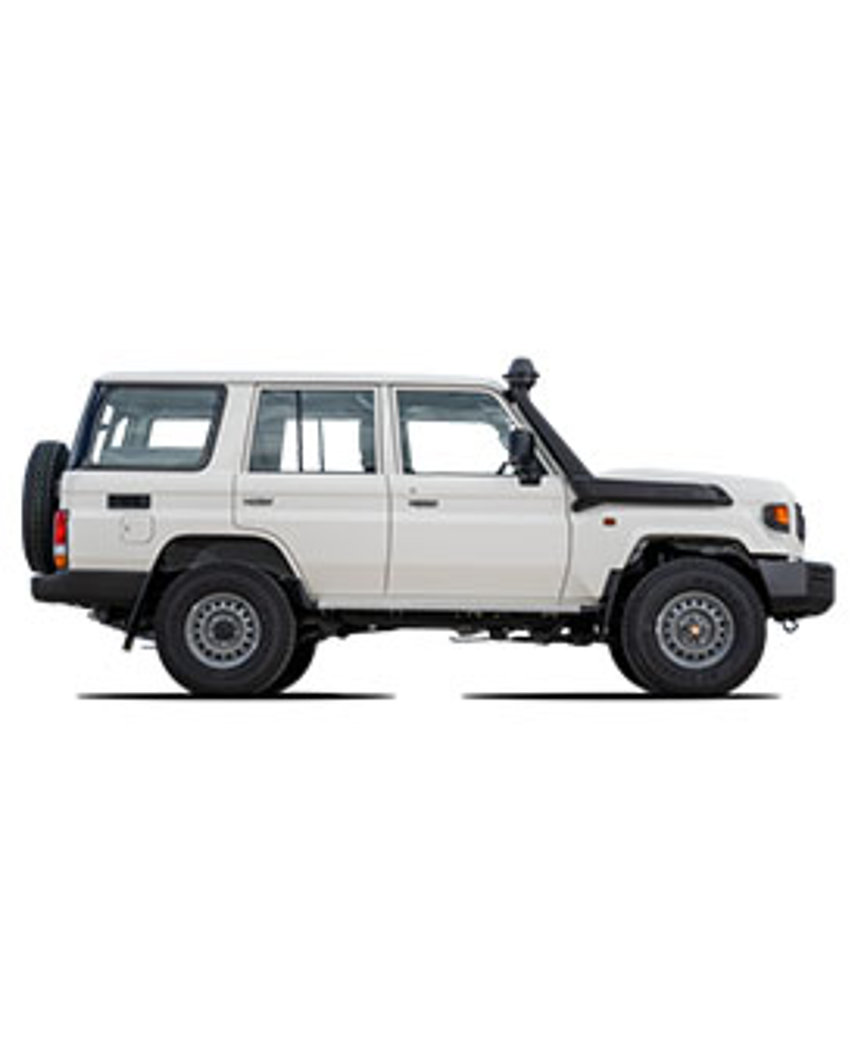 Side view Toyota Landcruiser Hardtop 76er 5-türig 